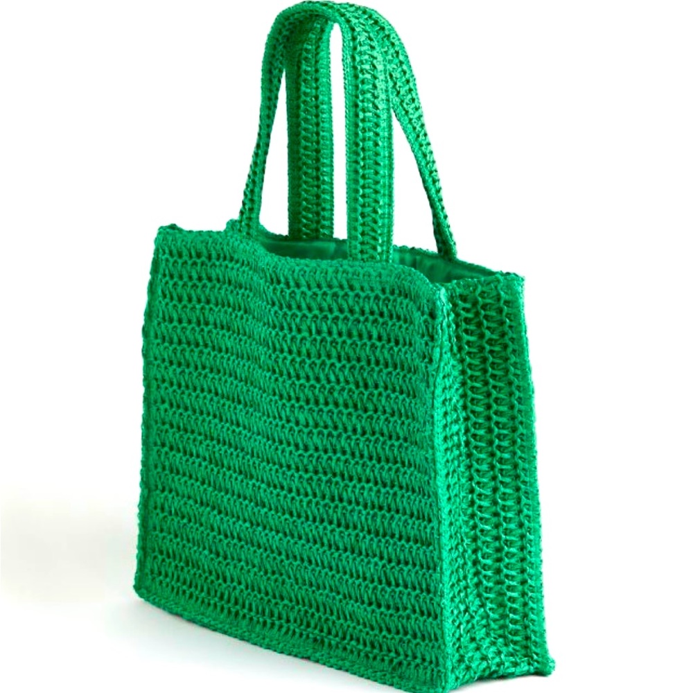 NWT! H&M shopper tote in a fun green!